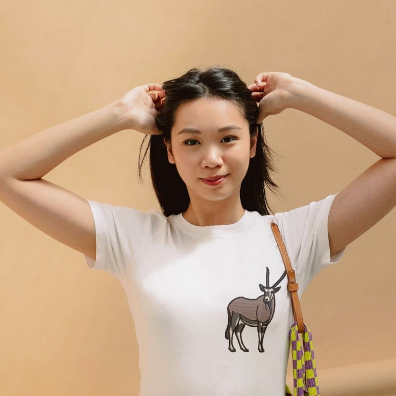 Chandail brodé Unisexe ''Oryx gazelle''