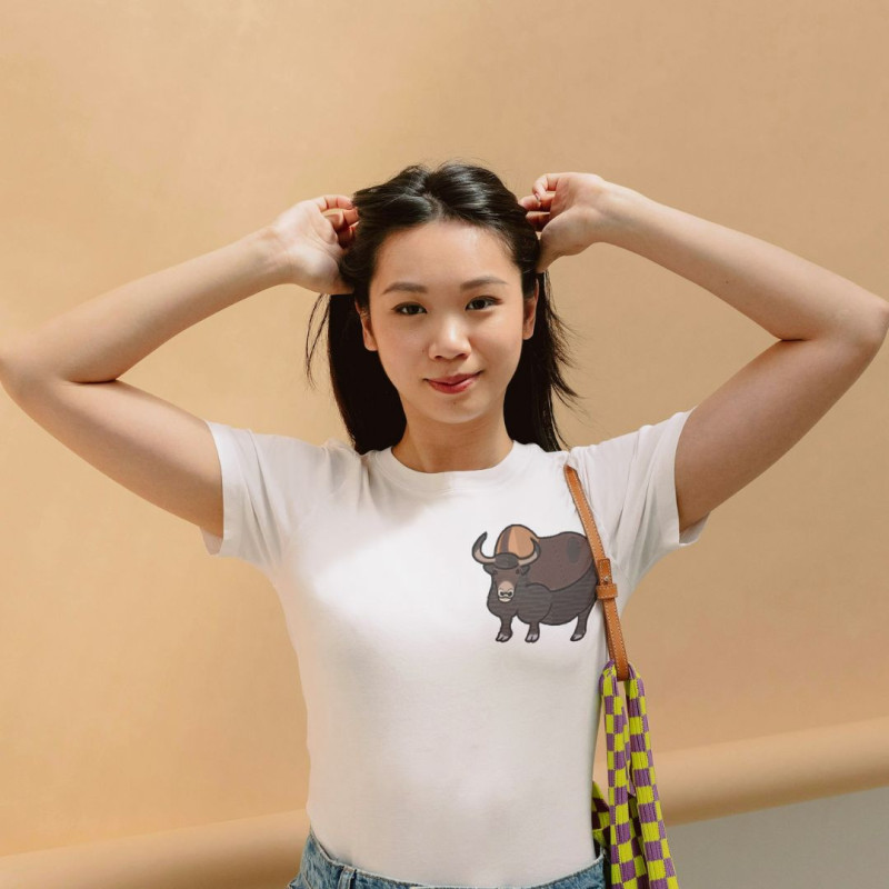 Embroidered Women's Shirt ''Yak''